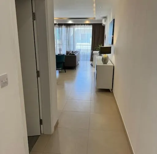 Daire Swieqi, Luxury Apartment, 3bd - 2 Bh, Sleeps 6