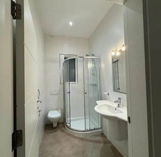 Swieqi, Luxury Apartment, 3bd - 2 Bh, Sleeps 6 * Is-Swieqi