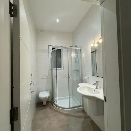 Swieqi, Luxury Apartment, 3bd - 2 Bh, Sleeps 6 * Is-Swieqi