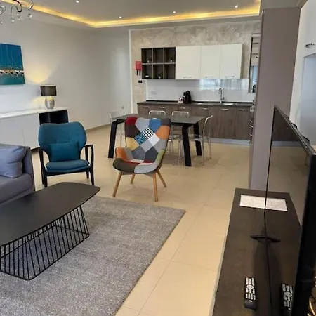 Lägenhet Swieqi, Luxury Apartment, 3bd - 2 Bh, Sleeps 6 *