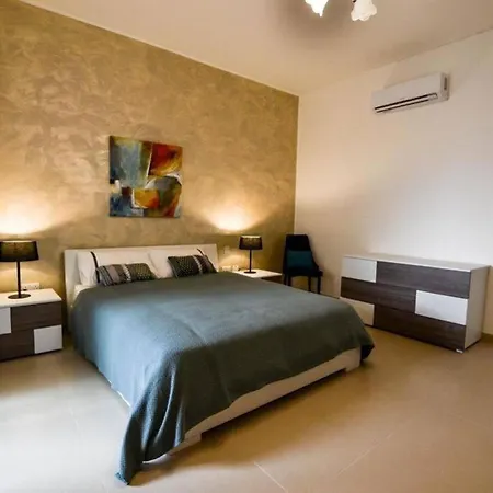 Lägenhet Swieqi, Luxury Apartment, 3bd - 2 Bh, Sleeps 6 *