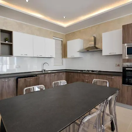 Lägenhet Swieqi, Luxury Apartment, 3bd - 2 Bh, Sleeps 6 Is-Swieqi