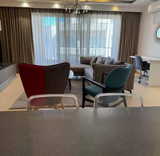 Swieqi, Luxury Apartment, 3bd - 2 Bh, Sleeps 6 Appartement