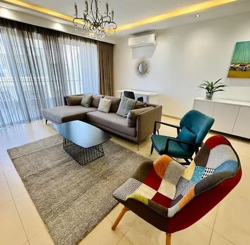 Swieqi, Luxury Apartment, 3bd - 2 Bh, Sleeps 6 Appartement Is-Swieqi